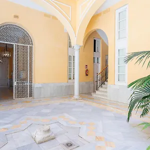 Genteel Plaza Nueva Appartamento